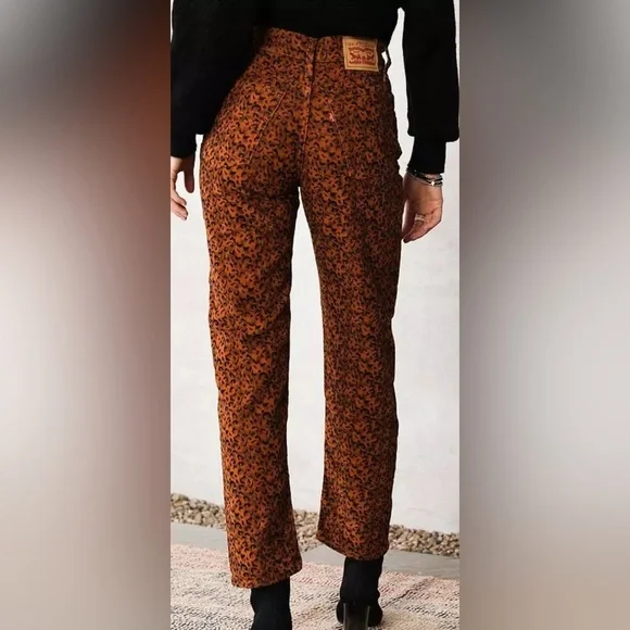 NEW Levi's Corduroy Wedgie Straight Animal Print Pant 28x28 - Picture 3 of 16